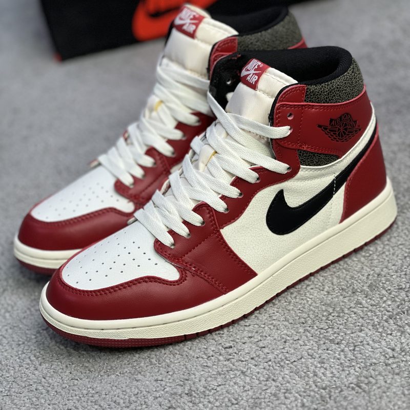 کتونی نایک ایر جردن 1 قرمز سفید (Nike Air Jordan 1 Red White)